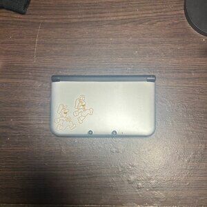 Nintendo 3DS XL Luigi Edition